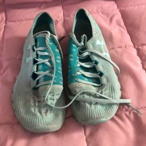 Under Armour sneakers 8.5